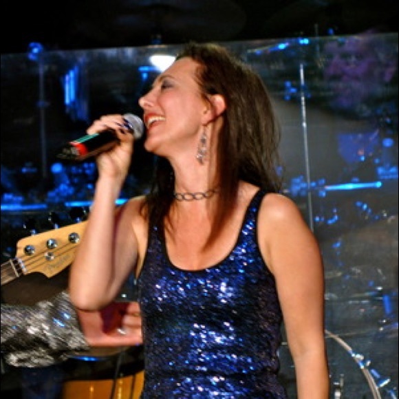 Meet your Posher, Sharon - Picture 1 of 1